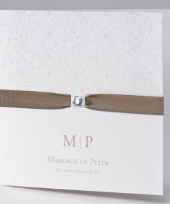 Huwelijkskaart barok met goudkleurig lint