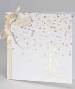 Feestelijke trouwkaart met gouden harten Ja wij trouwen