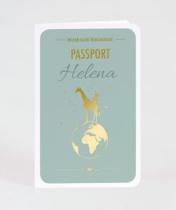 Paspoort geboortekaart wereldbol met giraf en kindje
