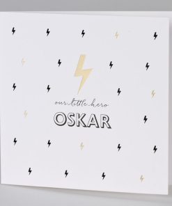 Stoere geboortekaart met bliksemschichten in folie