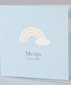 Blauwe geboortekaart met regenboog