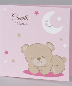 Geboortekaart slapend beertje op roze achtergrond