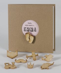 Geboortekaart in kraft met houten motiefje naar keuze