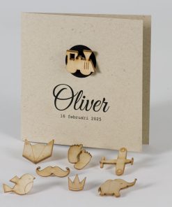 Kraft geboortekaart met houten motiefje naar keuze