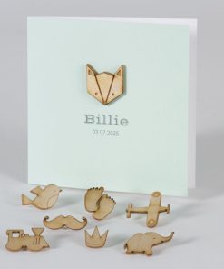 Mint geboortekaart met houten motiefje naar keuze