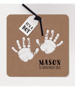 Geboortekaartje - Handjes op kraft achtergrond