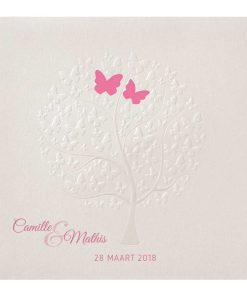 Vierkante trouwkaart met boom van vlinders in reliëf